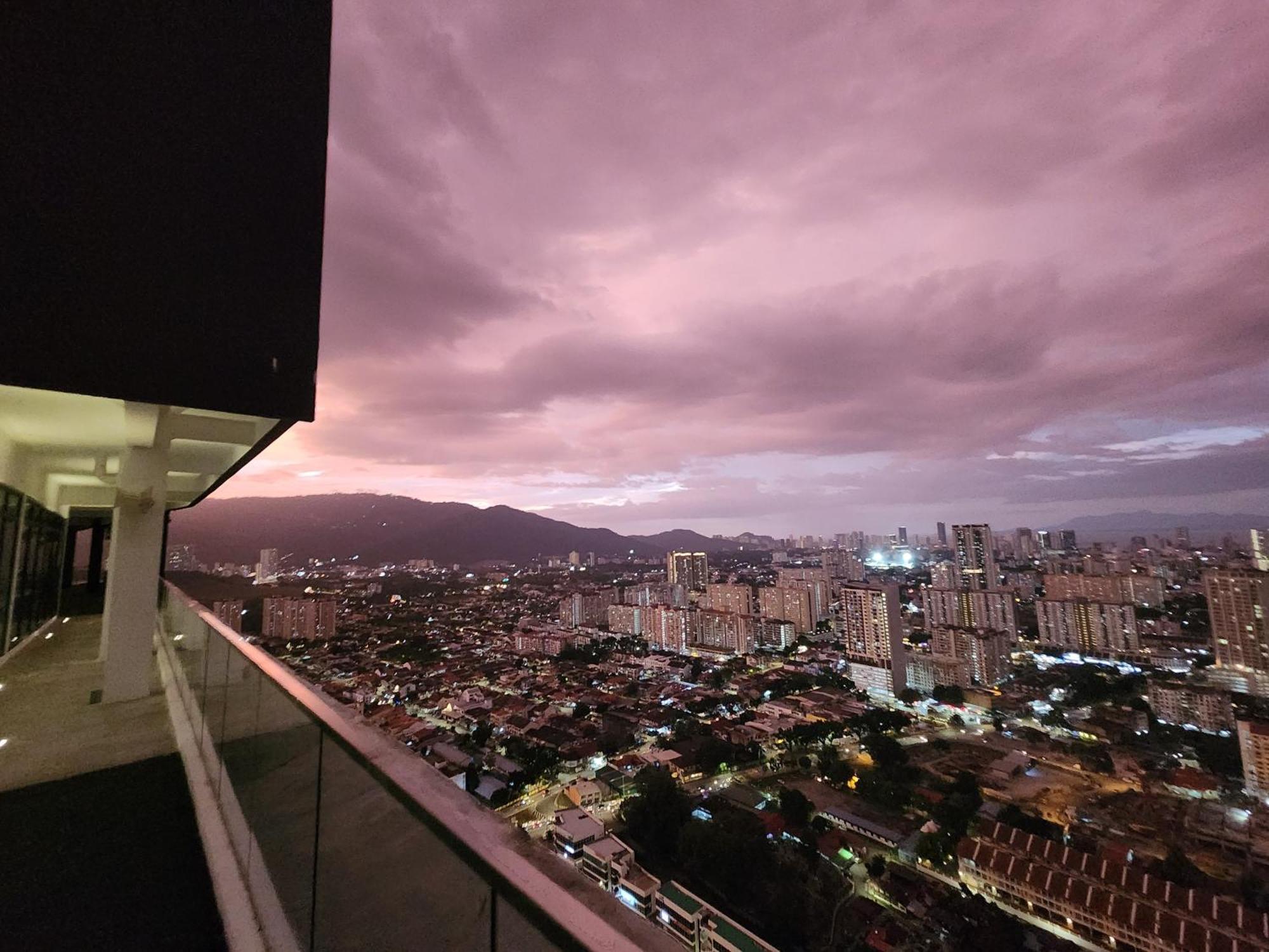 Urban Suites - Penang Jelutong Eksteriør billede