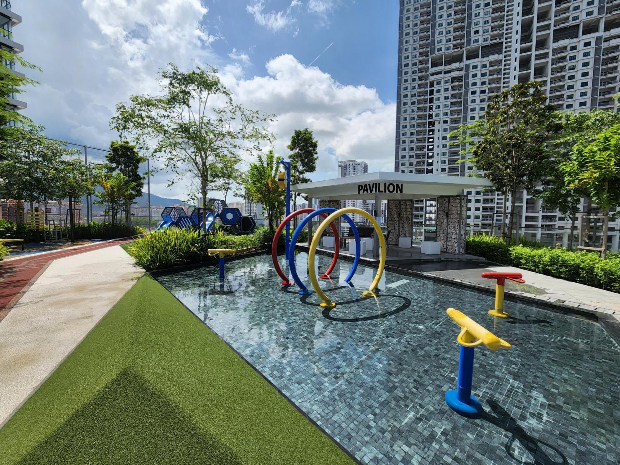 Urban Suites - Penang Jelutong Eksteriør billede