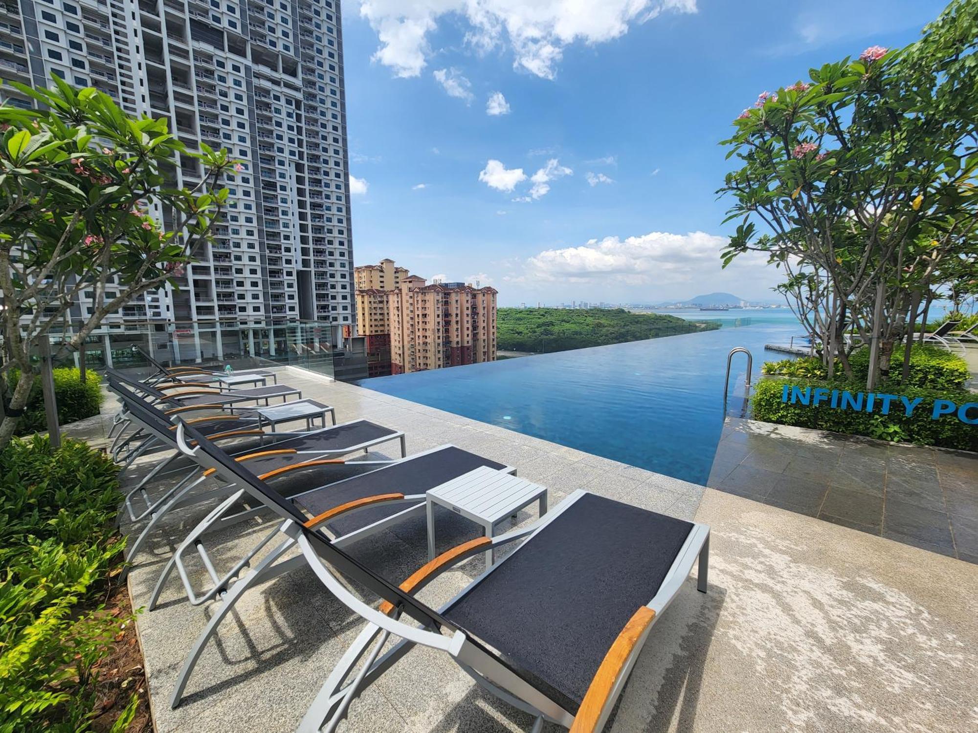 Urban Suites - Penang Jelutong Eksteriør billede